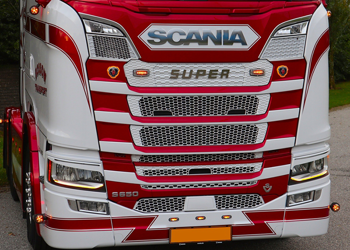 Illuminated Scania LED Emblem - Amber