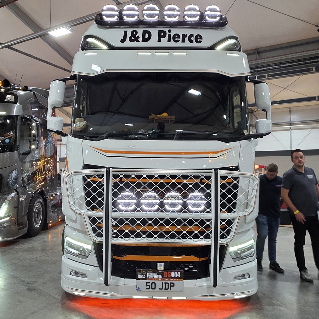 Bumper Spoiler for DAF NGD XF/XG/XG+ | Type 1 | 5 Lightholes