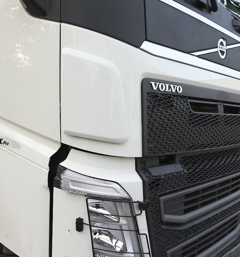 Dirt deflectors for Volvo FH4 / Scania R / Renault T