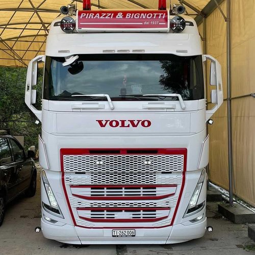 Sunvisor for Volvo FH4/4B | Type 1 | 5 Bottom Lightholes