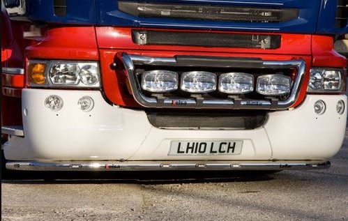 [SLS10/W] LoBar Edelstahl mit 5 weißen & 2 gelben LEDs - Scania R2 Serie, niedrige Stoßstange