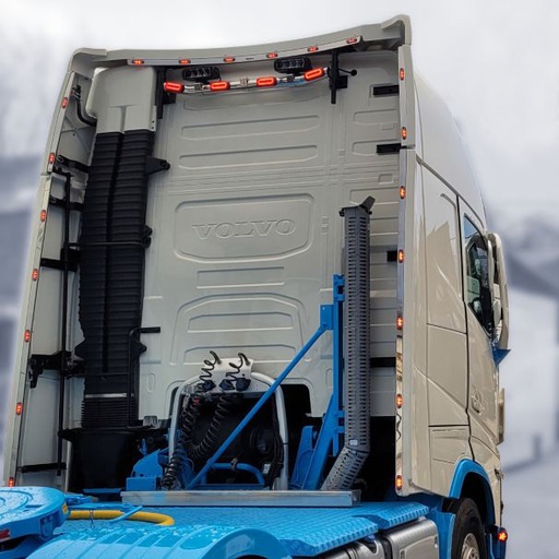 [82VPLKGT/STD] St. Steel TopStrip & SideStrips Volvo FH4/FH5 Globetrotter with Red Hella LEDs