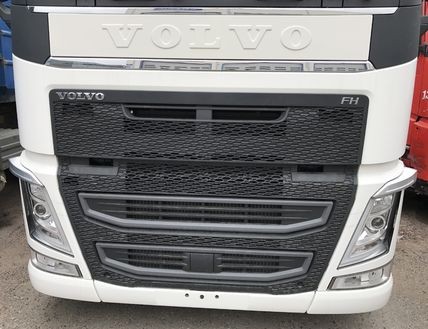 [250AD4093] Front Cover Plate with 'VOLVO' Letters for Volvo FH4