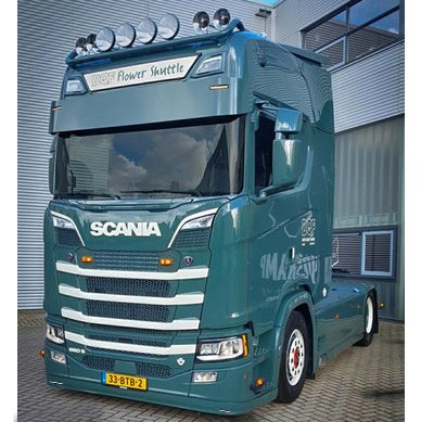 [2SCNGOSXS2NT9] Bumper Spoiler for Scania NextGen with High Bumper | Type 9 | 2 Lightholes