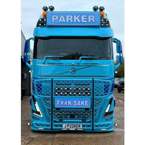 [7VFH4FCZKNO2T3] Sunvisor for Volvo FH4/4B with FWC-Camera | Type 3 | 2 Bottom Lightholes