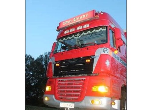 [75160472] Sunvisor XL for DAF XF105/106 Super Space Cab with 4 Lightholes